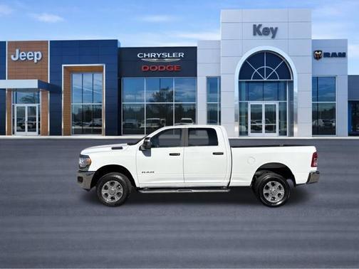 Bright White Clearcoat 2024 RAM 2500 Big Horn Crew Cab 4x4 6'4' Box