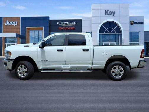 Bright White Clearcoat 2024 RAM 2500 Big Horn Crew Cab 4x4 6'4' Box