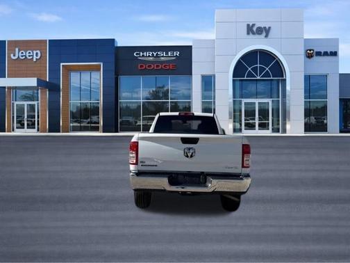 Bright White Clearcoat 2024 RAM 2500 Big Horn Crew Cab 4x4 6'4' Box