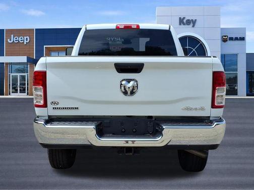 Bright White Clearcoat 2024 RAM 2500 Big Horn Crew Cab 4x4 6'4' Box