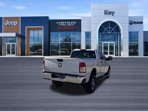 Bright White Clearcoat 2024 RAM 2500 Big Horn Crew Cab 4x4 6'4' Box