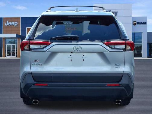 Silver Sky Metallic 2022 Toyota RAV4 XLE