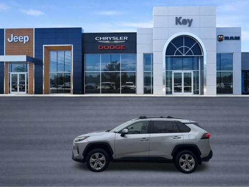 Silver Sky Metallic 2022 Toyota RAV4 XLE