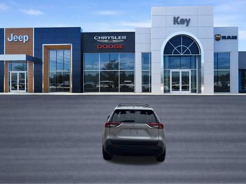 Silver Sky Metallic 2022 Toyota RAV4 XLE