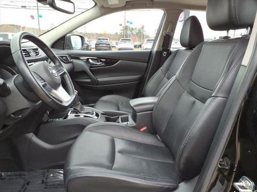 2022 Nissan Rogue Sport SL