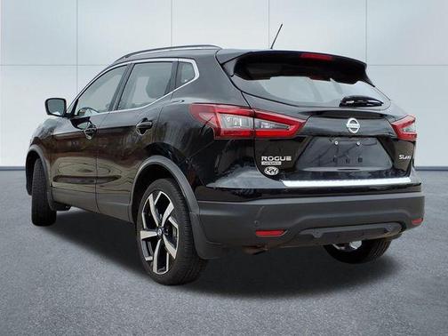 2022 Nissan Rogue Sport SL