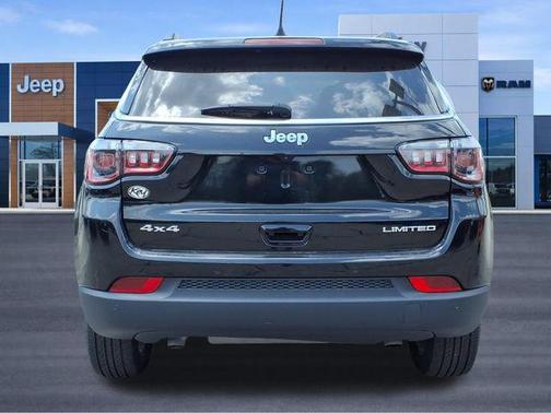 Diamond Black Crystal Pearlcoat 2025 Jeep Compass Limited