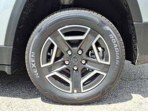 Silver Zynith Clearcoat 2026 Jeep Cherokee Limited