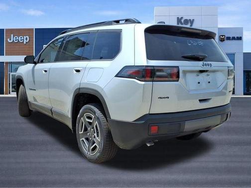 Silver Zynith Clearcoat 2026 Jeep Cherokee Limited