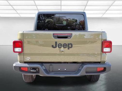 2025 Jeep Gladiator Sport S