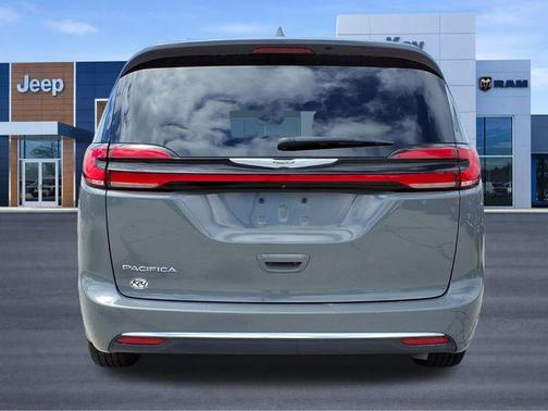 Ceramic Gray Clearcoat 2022 Chrysler Pacifica Touring L