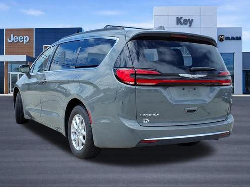 Ceramic Gray Clearcoat 2022 Chrysler Pacifica Touring L