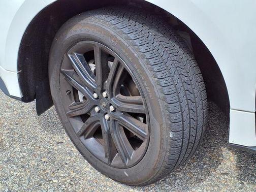 2022 Ford Edge ST Line