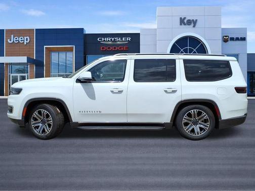 Bright White Clearcoat 2022 Jeep Wagoneer Series III 4x4