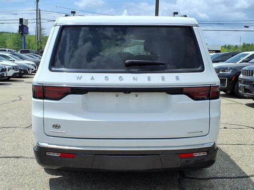 Bright White Clearcoat 2022 Jeep Wagoneer Series III 4x4