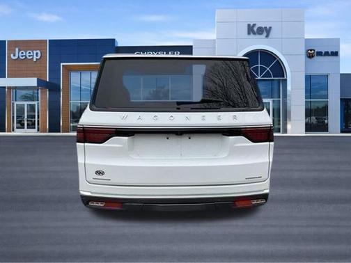 Bright White Clearcoat 2022 Jeep Wagoneer Series III 4x4