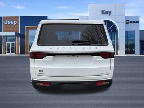 Bright White Clearcoat 2022 Jeep Wagoneer Series III 4x4