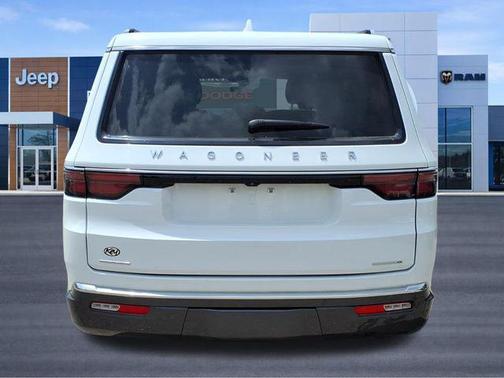 Bright White Clearcoat 2022 Jeep Wagoneer Series III 4x4