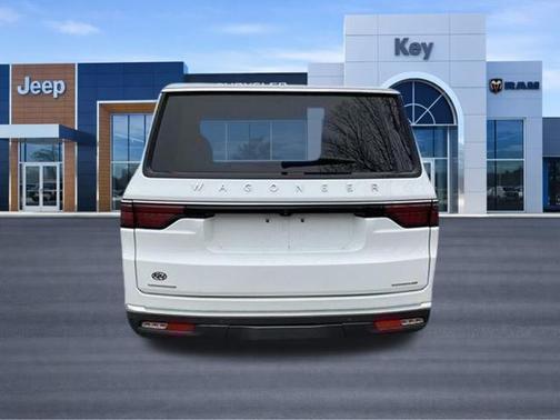 Bright White Clearcoat 2022 Jeep Wagoneer Series III 4x4