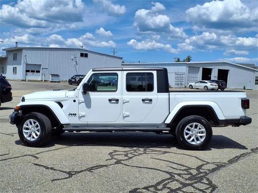 2023 Jeep Gladiator Sport S