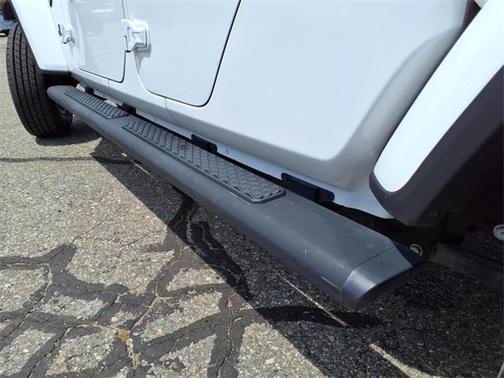2023 Jeep Gladiator Sport S