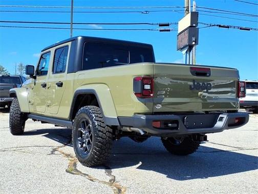2025 Jeep Gladiator Willys