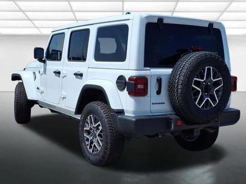 2025 Jeep Wrangler 4-Door Sahara 4x4