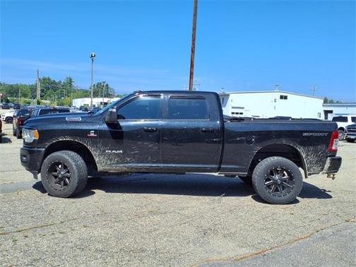 2023 RAM 2500 Big Horn Crew Cab 4x4 6'4' Box