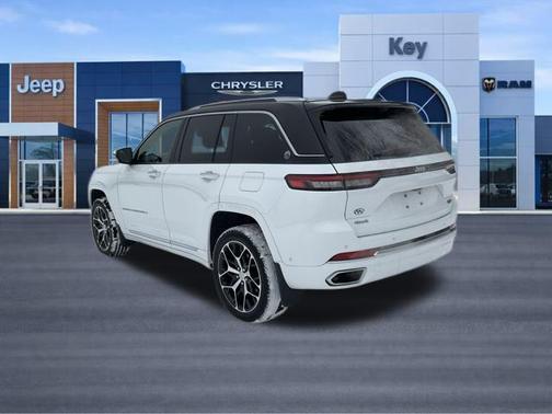 2024 Jeep Grand Cherokee Summit