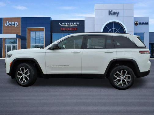Bright White Clearcoat 2026 Jeep Grand Cherokee Limited