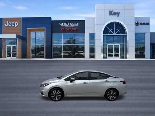 Brilliant Silver Metallic 2021 Nissan Versa 1.6 SV