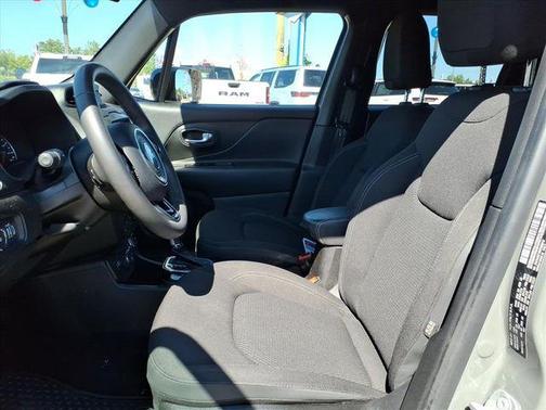 2022 Jeep Renegade Altitude