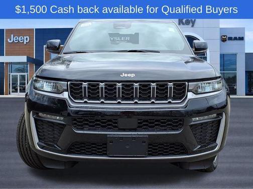 Diamond Black Crystal Pearlcoat 2026 Jeep Grand Cherokee Limited