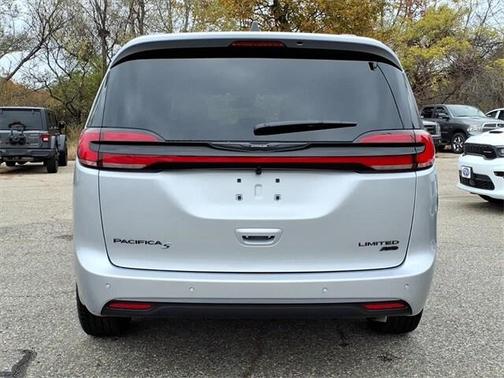 2026 Chrysler Pacifica Limited