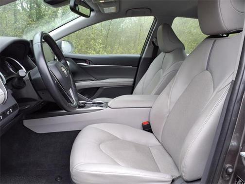 2022 Toyota Camry XLE