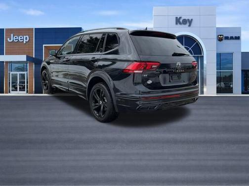 2023 Volkswagen Tiguan 2.0T SE R-Line Black 4MOTION