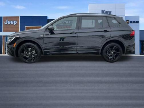 2023 Volkswagen Tiguan 2.0T SE R-Line Black 4MOTION
