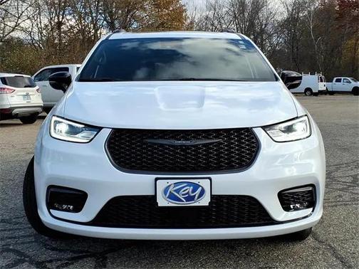 2026 Chrysler Pacifica L