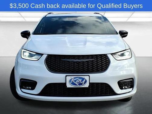 2026 Chrysler Pacifica L