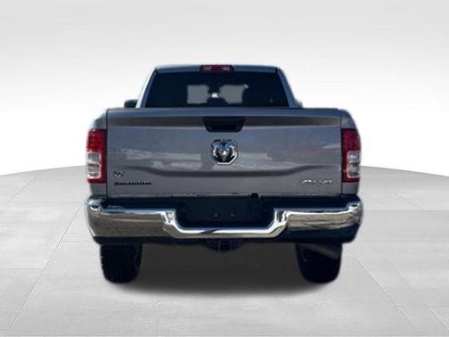 Billet Silver Metallic Clearcoat 2024 RAM 2500 Big Horn Crew Cab 4x4 6'4' Box