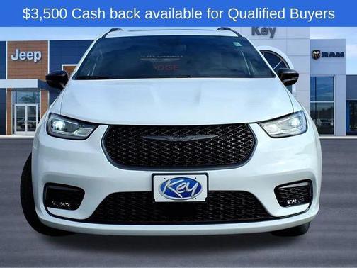 2026 Chrysler Pacifica L