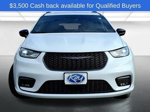 2026 Chrysler Pacifica L