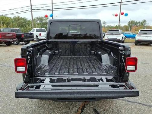2025 Jeep Gladiator High Tide