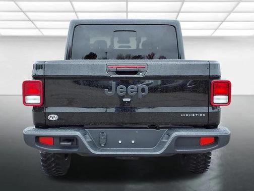 2025 Jeep Gladiator High Tide