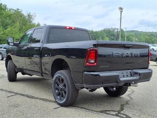 2025 RAM 2500 Big Horn Crew Cab 4x4 6'4' Box