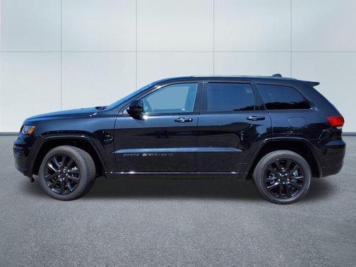 2022 Jeep Grand Cherokee Altitude