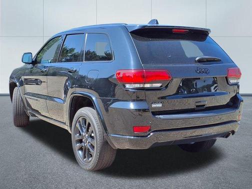 2022 Jeep Grand Cherokee Altitude