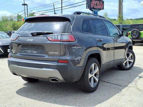 Granite Crystal Metallic Clearcoat 2022 Jeep Cherokee Limited