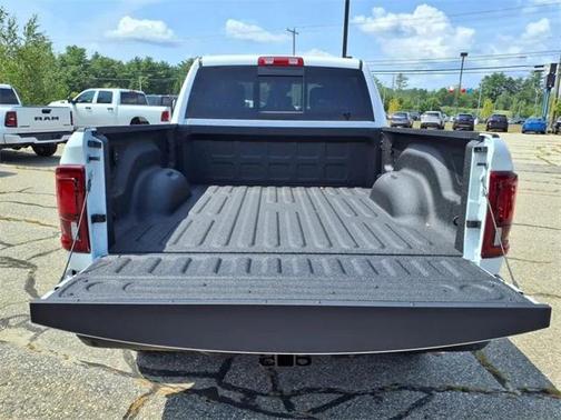 2025 RAM 2500 Tradesman Crew Cab 4x4 6'4' Box
