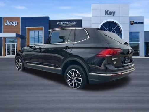 Deep Black 2020 Volkswagen Tiguan 2.0T SE 4MOTION